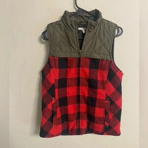 Maurices Size Medium Red Black Buffalo Check Flannel Vest Green Quilted Accent